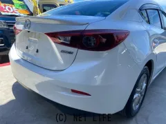 マツダ アクセラ