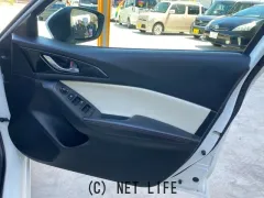 マツダ アクセラ