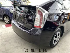 トヨタ プリウス