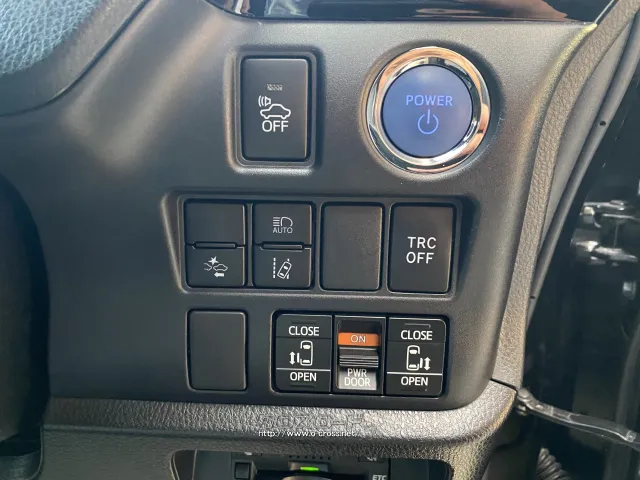 トヨタ ヴォクシー