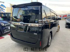 トヨタ ヴォクシー