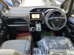 トヨタ ヴォクシー