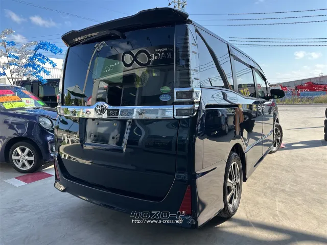 トヨタ ヴォクシー