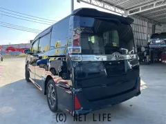 トヨタ ヴォクシー