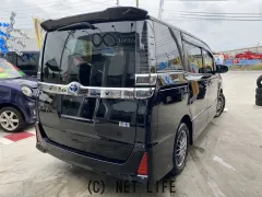 トヨタ ヴォクシー