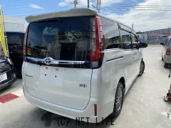 トヨタ エスクァイア