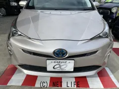 トヨタ プリウス