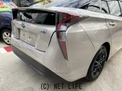トヨタ プリウス