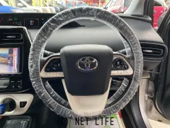 トヨタ プリウス