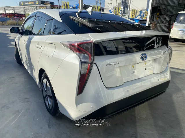トヨタ プリウス