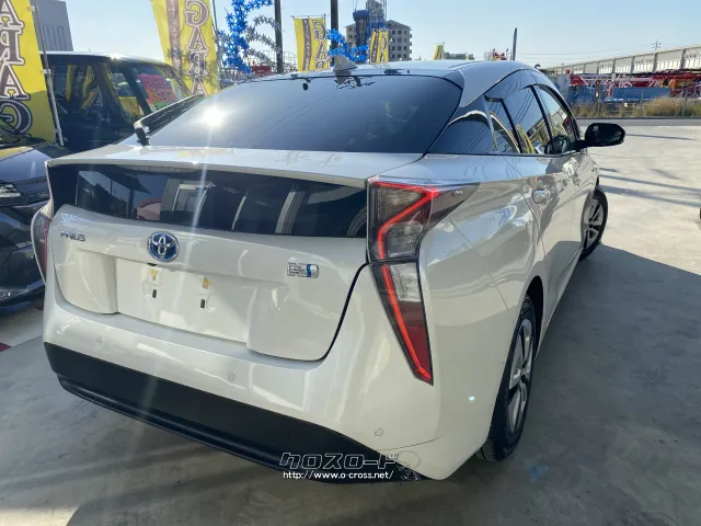 トヨタ プリウス