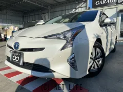 トヨタ プリウス