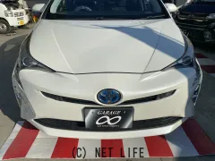 トヨタ プリウス