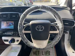 トヨタ プリウス