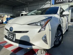 トヨタ プリウス