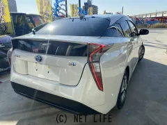 トヨタ プリウス