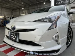 トヨタ プリウス