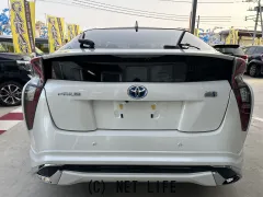 トヨタ プリウス