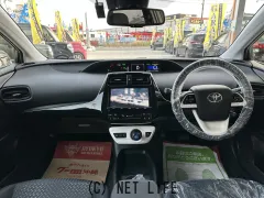 トヨタ プリウス