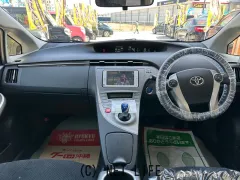 トヨタ プリウス