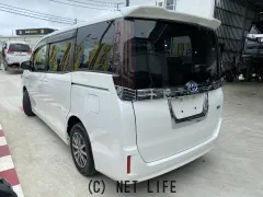 トヨタ ヴォクシー