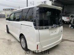トヨタ ヴォクシー