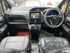トヨタ ヴォクシー