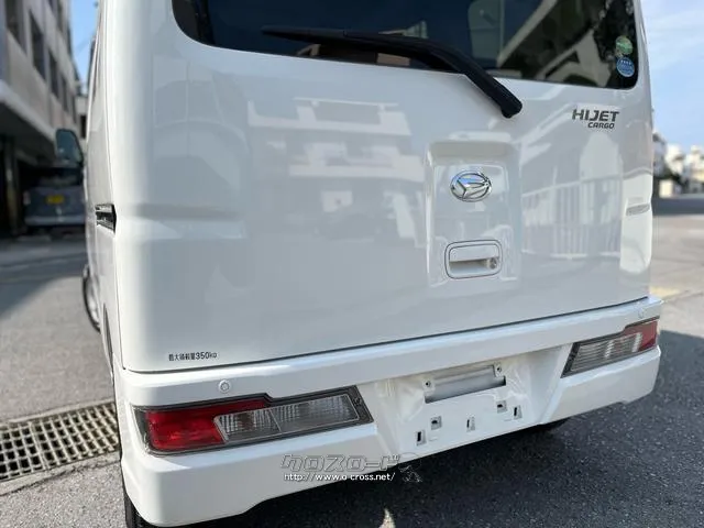 ボディ全体を磨き上げてピカピカに仕上げております^^ ダイハツ ハイゼットカーゴ