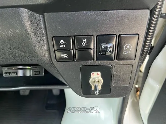 アイドリングストップ機能付き^^ ダイハツ ハイゼットカーゴ