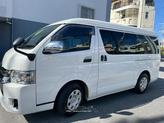 圧巻のワイドボディ^^ トヨタ ハイエースバン