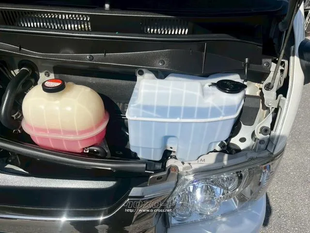 ご来店お待ちしております^^ トヨタ ハイエースバン