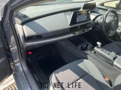 トヨタ プリウス