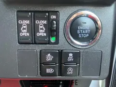 トヨタ ピクシスメガ