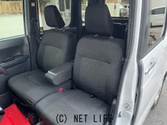 トヨタ ピクシスメガ