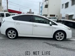 トヨタ プリウス