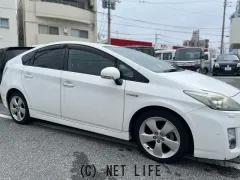 トヨタ プリウス