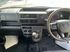 ダイハツ ハイゼットカーゴ