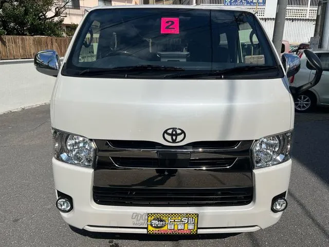 トヨタ ハイエースバン