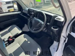 ダイハツ ハイゼットカーゴ