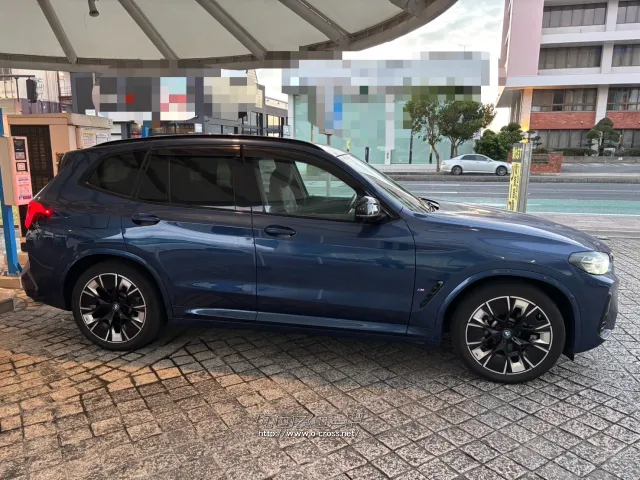 BMW iX3