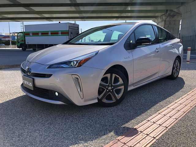 トヨタ プリウス