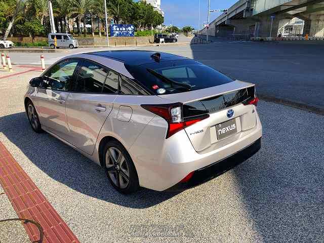 トヨタ プリウス