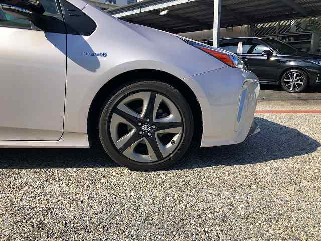 トヨタ プリウス