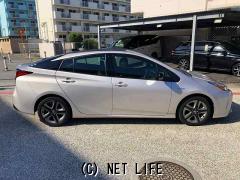 トヨタ プリウス