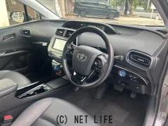 トヨタ プリウス