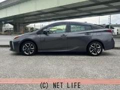 トヨタ プリウス