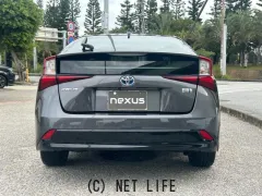 トヨタ プリウス