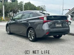 トヨタ プリウス