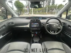 トヨタ プリウス