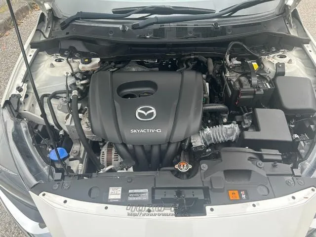 マツダ MAZDA2